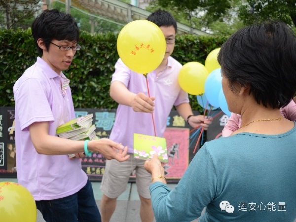 6.22现场活动丨禁毒大黄蜂——变形金刚在行动