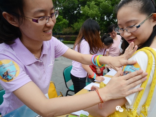 6.22现场活动丨禁毒大黄蜂——变形金刚在行动