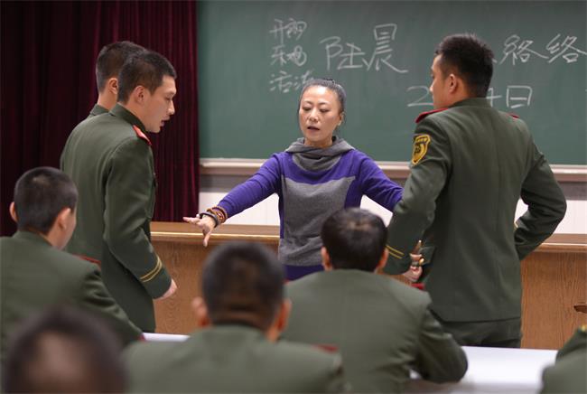 告别英雄战友，我们调整心情，继续前行