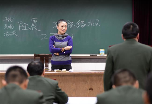 告别英雄战友，我们调整心情，继续前行